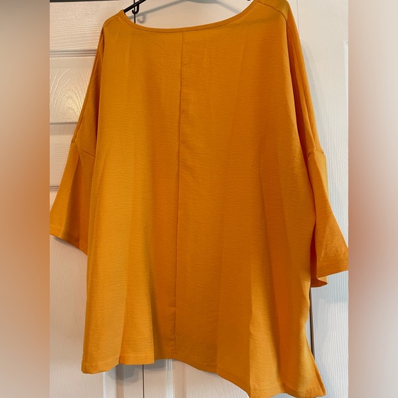 Women’s 3/4 sleeve blouse - Picture 4 of 7